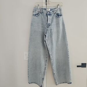 Haikure Light Blue Denim Wide Leg Barrel Jeans.  Size 26